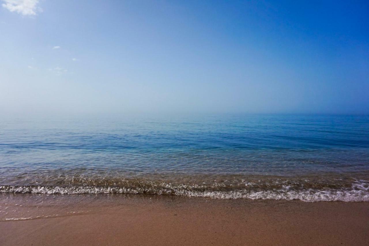 Villa Aurelia - Seafront Apartment With Terrace كوارتو سانتيلينا المظهر الخارجي الصورة
