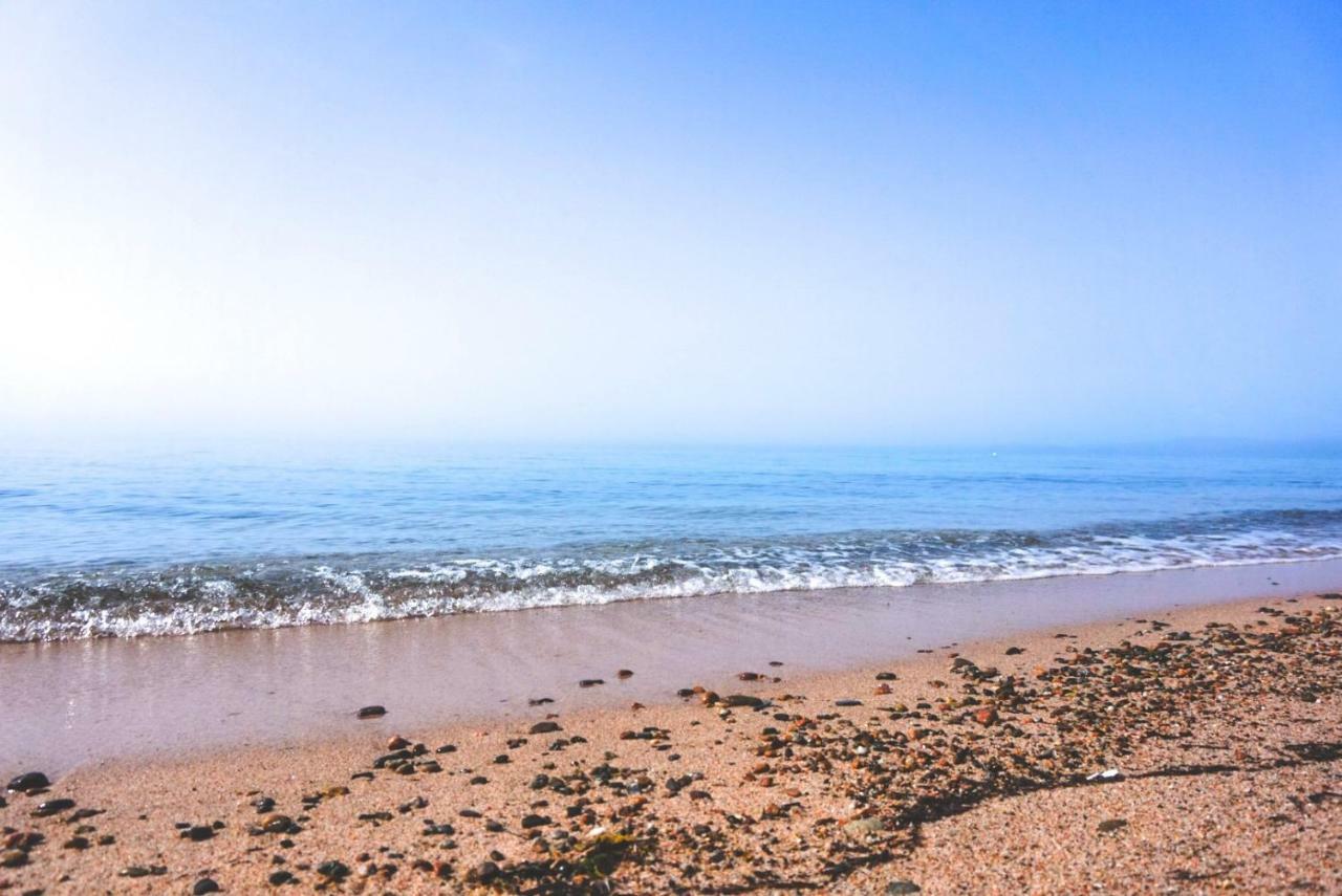 Villa Aurelia - Seafront Apartment With Terrace كوارتو سانتيلينا المظهر الخارجي الصورة